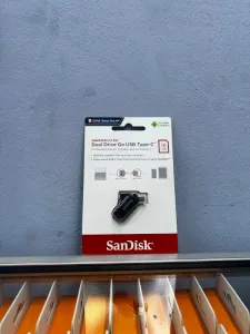 16GB SanDisk ULTRA Dual Drive Go USB Type-C Flash Drive
